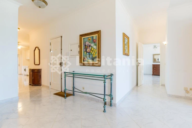 Apartamento T3 para Venda em Quarteira Foto 7