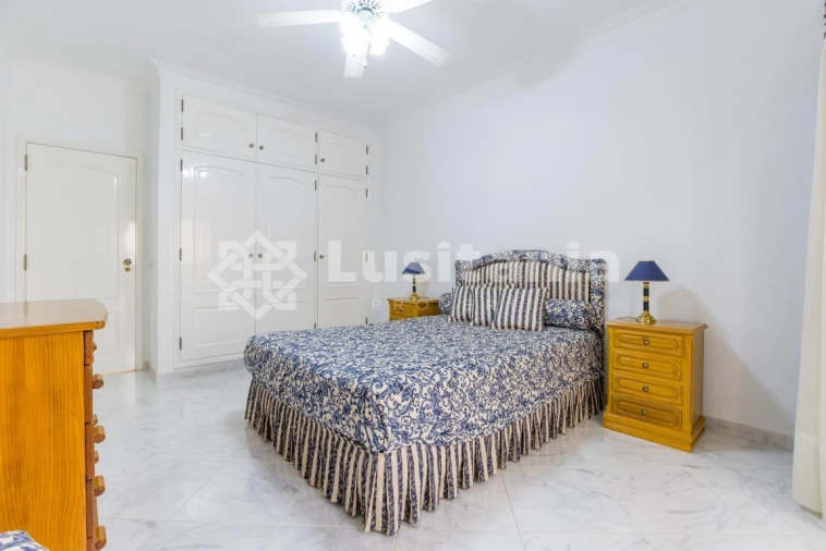 Apartamento T3 para Venda em Quarteira Foto 15