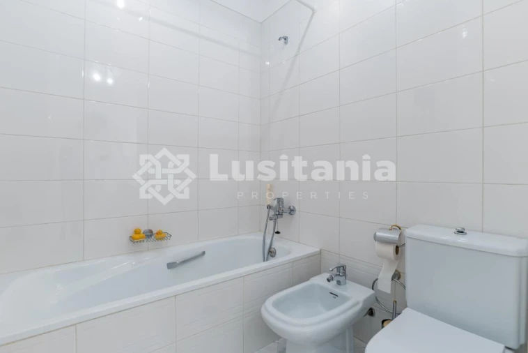 Apartamento T3 para Venda em Quarteira Foto 18