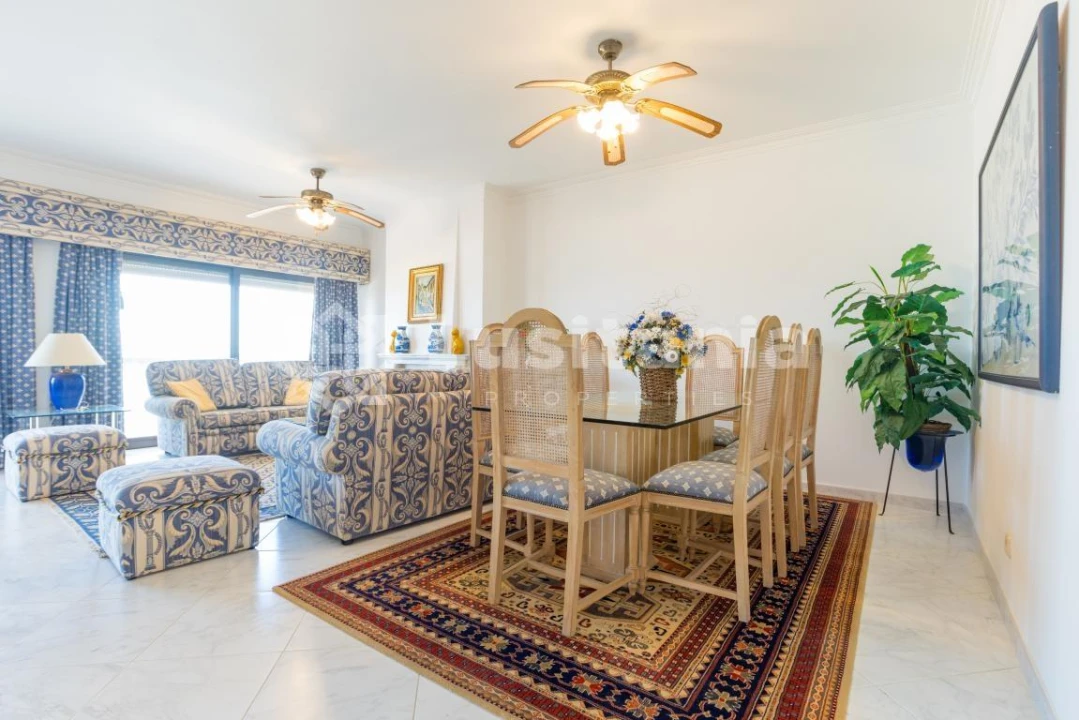 Apartamento T3 para Venda em Quarteira Foto 5