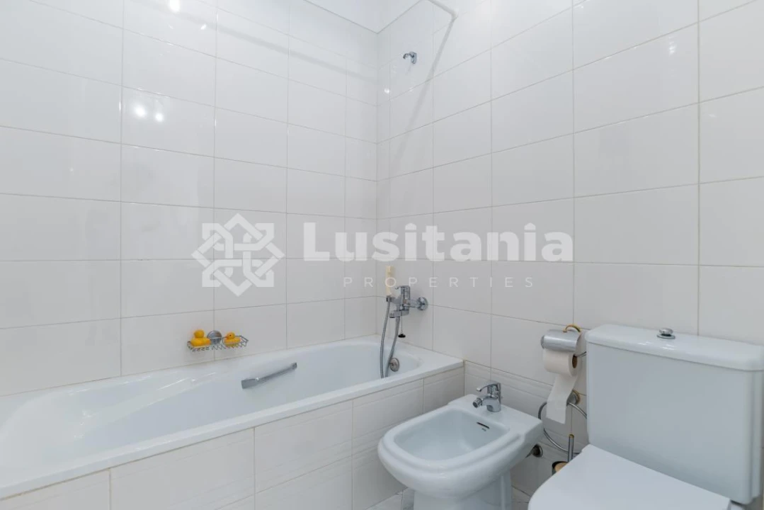 Apartamento T3 para Venda em Quarteira Foto 18