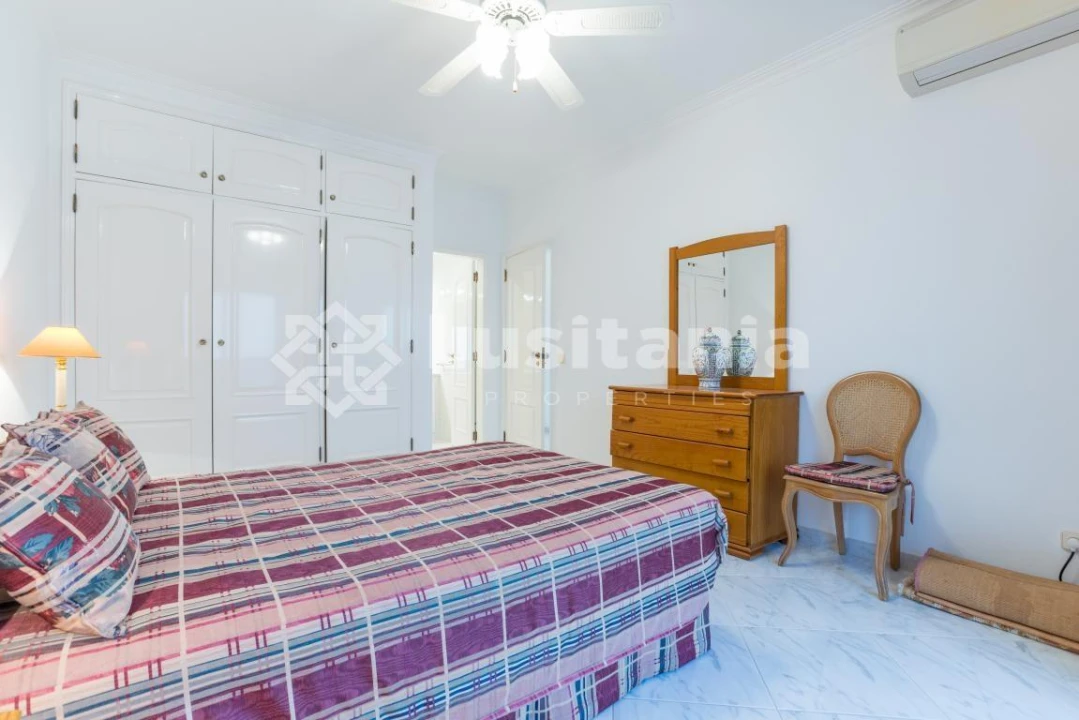 Apartamento T3 para Venda em Quarteira Foto 20
