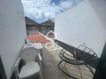 Moradia T5 para Venda em Ponta Delgada (São José)