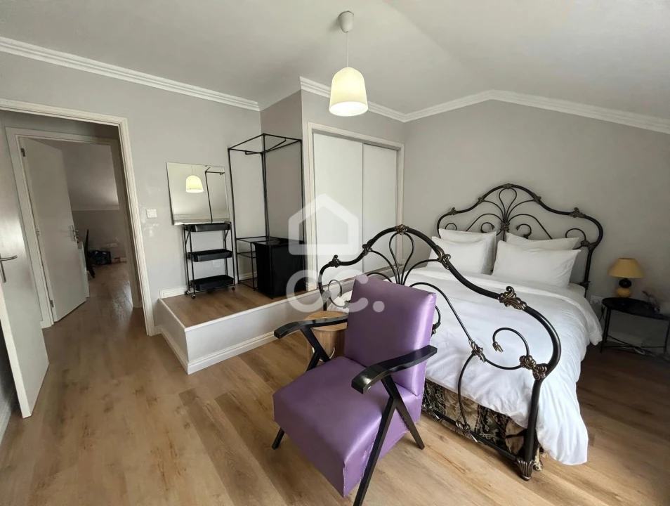 Moradia T5 para Venda em Ponta Delgada (São José) Foto 22