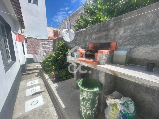 Moradia T5 para Venda em Ponta Delgada (São José) Foto 17