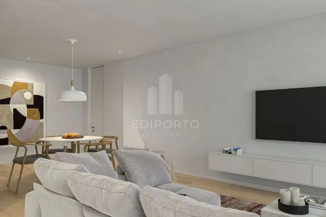 Apartamento T3 para Venda em Aldoar, Foz do Douro e Nevogilde Foto 1