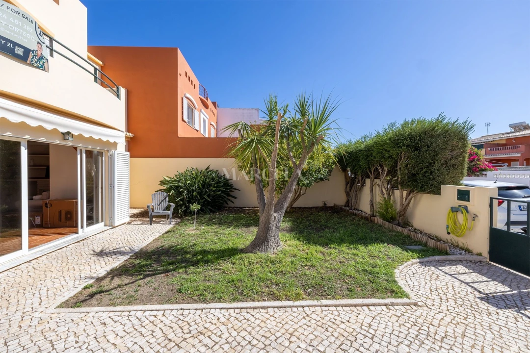 Moradia T4 para Venda em Lagos (São Sebastião e Santa Maria) Foto 32