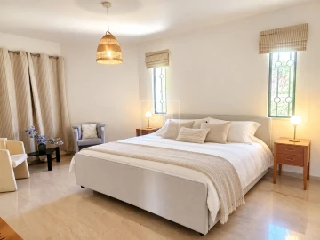 Moradia T3 para Venda em Loule (São Sebastião)