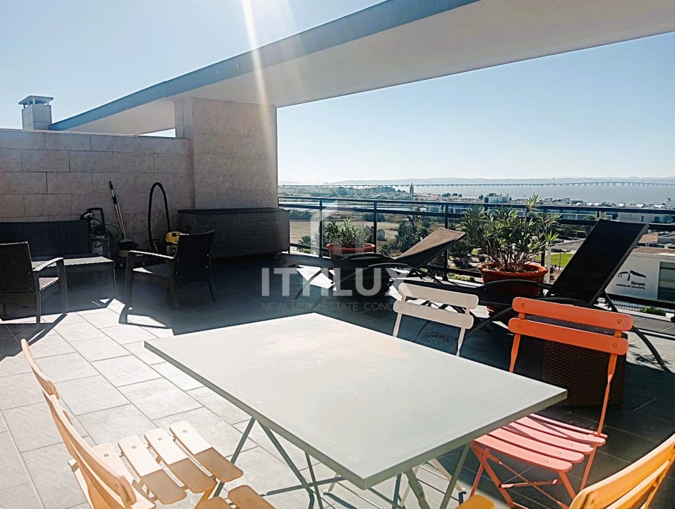 Apartamento T4 para Venda em Alcochete Foto 38
