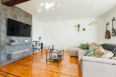 Apartamento T2 para Venda em Santa Clara-A-Nova e Gomes Aires