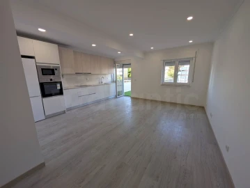 Apartamento T3 para Venda em Massamá e Monte Abraão