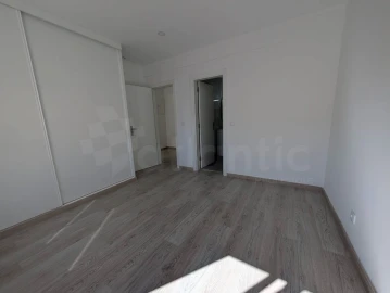 Apartamento T3 para Venda em Massamá e Monte Abraão