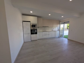 Apartamento T3 para Venda em Massamá e Monte Abraão