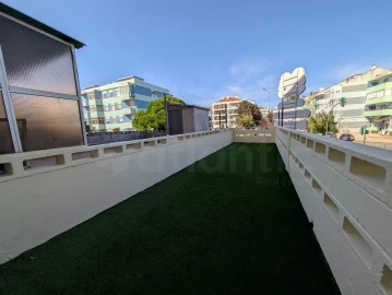 Apartamento T3 para Venda em Massamá e Monte Abraão