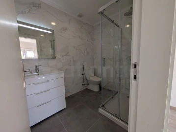 Apartamento T3 para Venda em Massamá e Monte Abraão