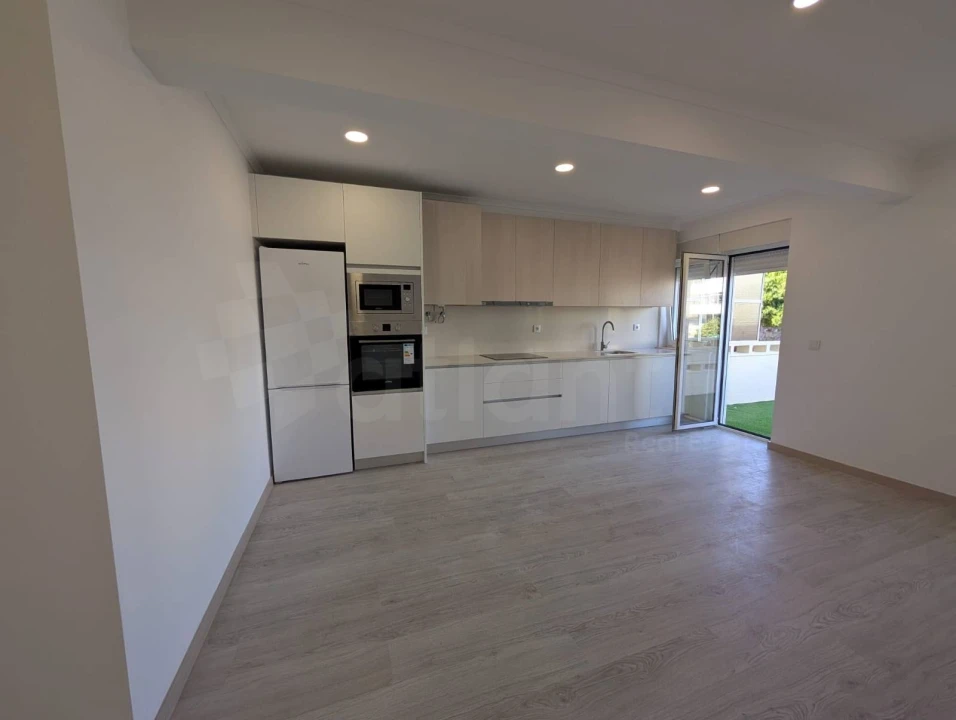 Apartamento T3 para Venda em Massamá e Monte Abraão Foto 3