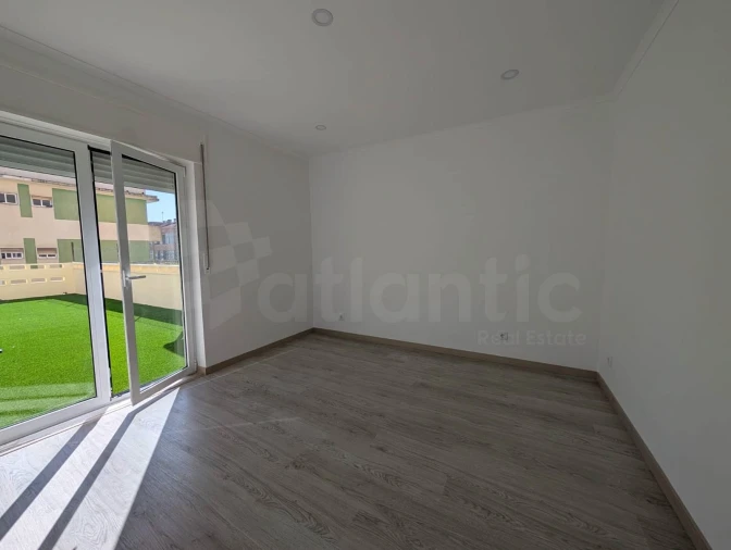 Apartamento T3 para Venda em Massamá e Monte Abraão Foto 15