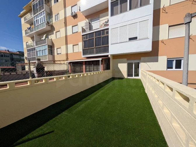 Apartamento T3 para Venda em Massamá e Monte Abraão Foto 25