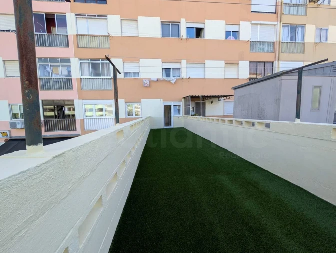 Apartamento T3 para Venda em Massamá e Monte Abraão Foto 29