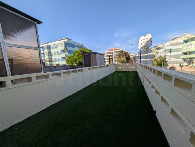 Apartamento T3 para Venda em Massamá e Monte Abraão Foto 26