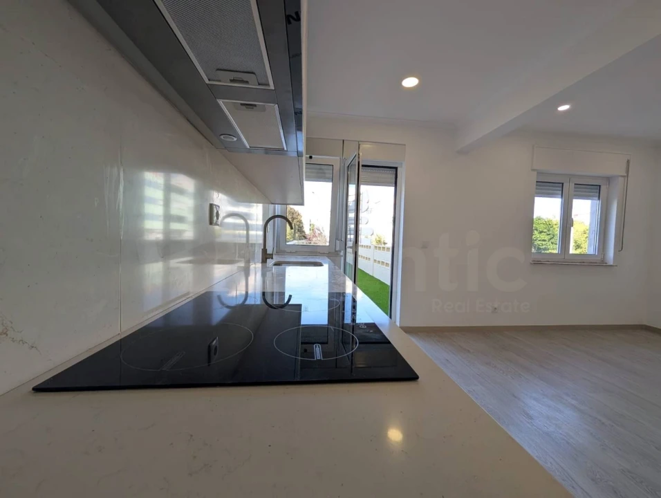 Apartamento T3 para Venda em Massamá e Monte Abraão Foto 7