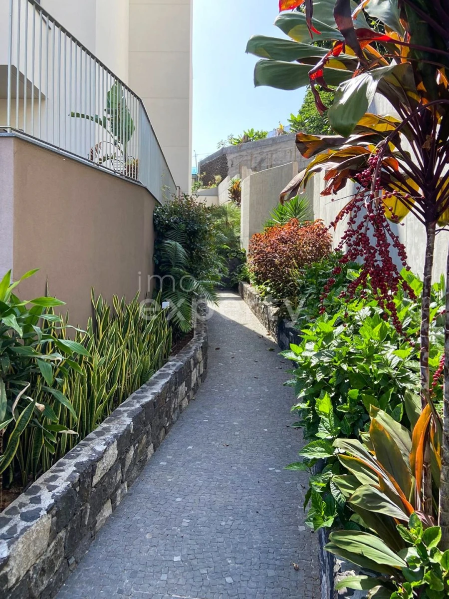 Apartamento T2 para Venda em Camara de Lobos Foto 16