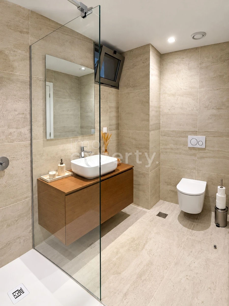 Apartamento T2 para Venda em Camara de Lobos Foto 10