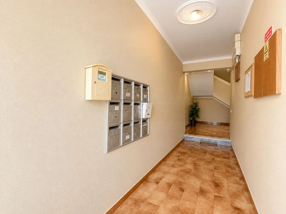 Apartamento T2 para Venda em Portimão Foto 12