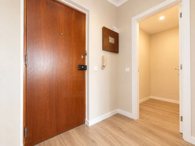 Apartamento T2 para Venda em Portimão Foto 3