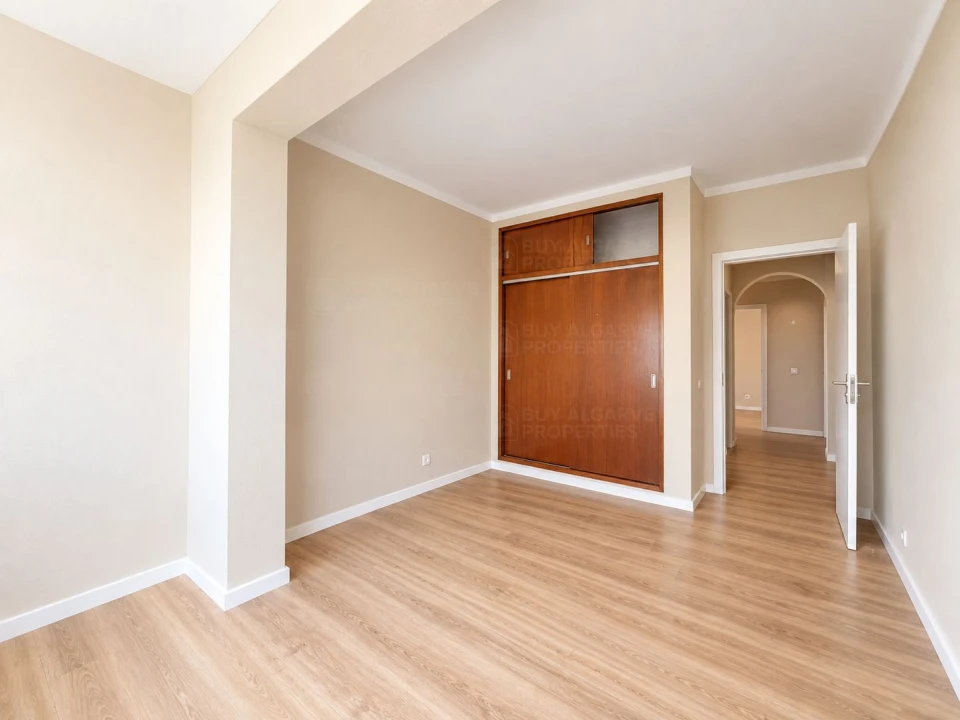 Apartamento T2 para Venda em Portimão Foto 10