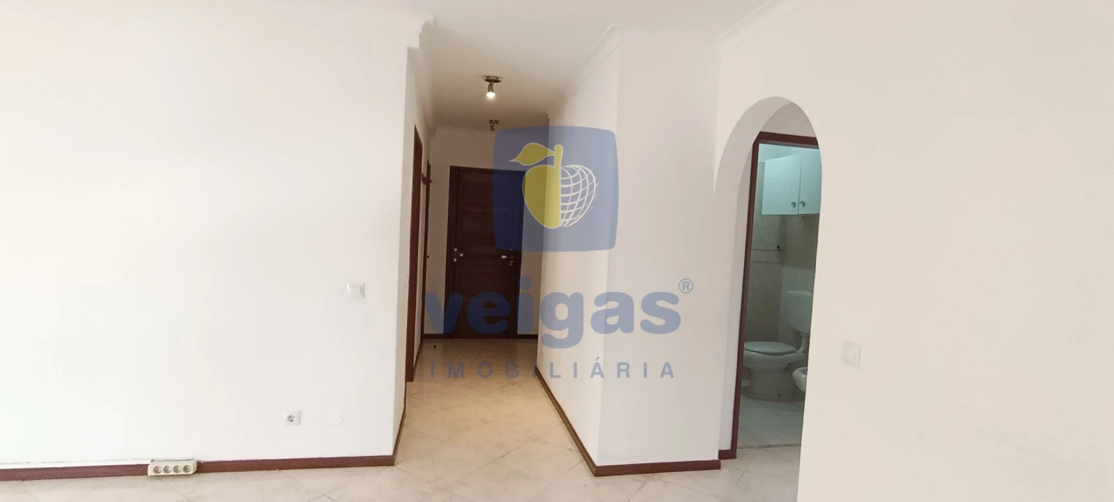 Apartamento T2 para Venda em Rio de Mouro Foto 8