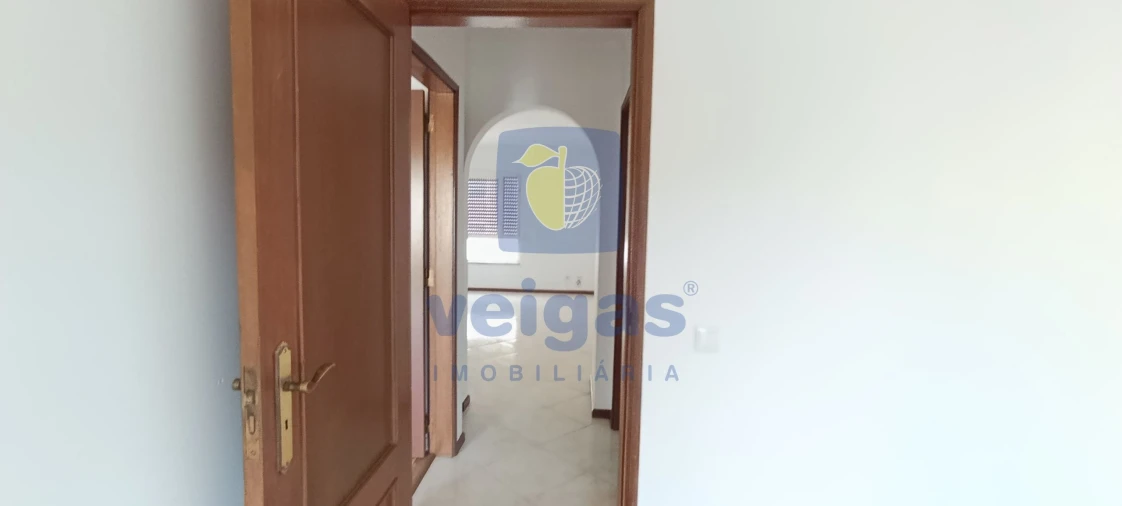 Apartamento T2 para Venda em Rio de Mouro Foto 23