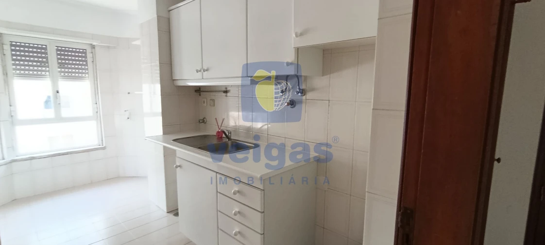 Apartamento T2 para Venda em Rio de Mouro Foto 12
