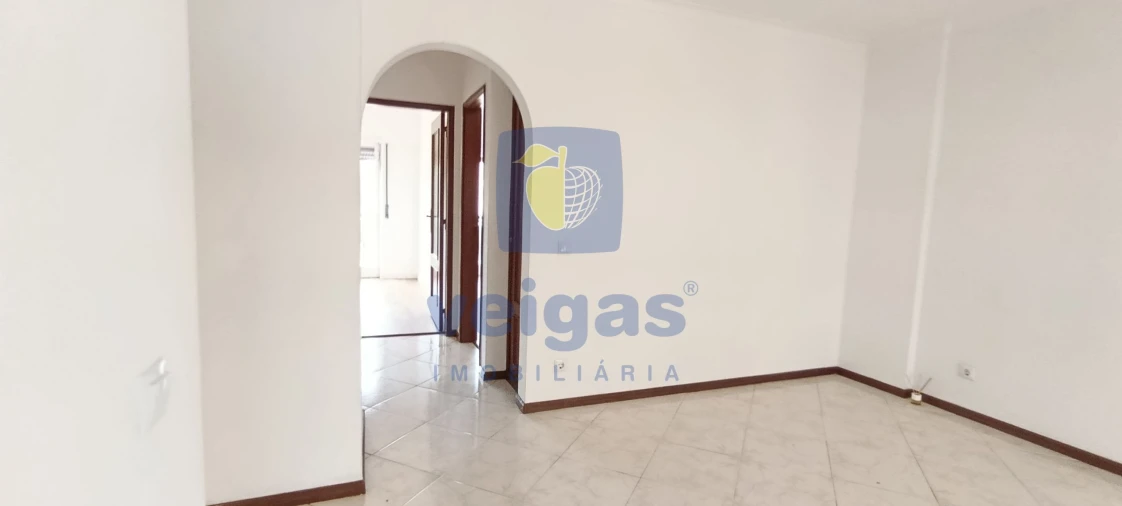 Apartamento T2 para Venda em Rio de Mouro Foto 10