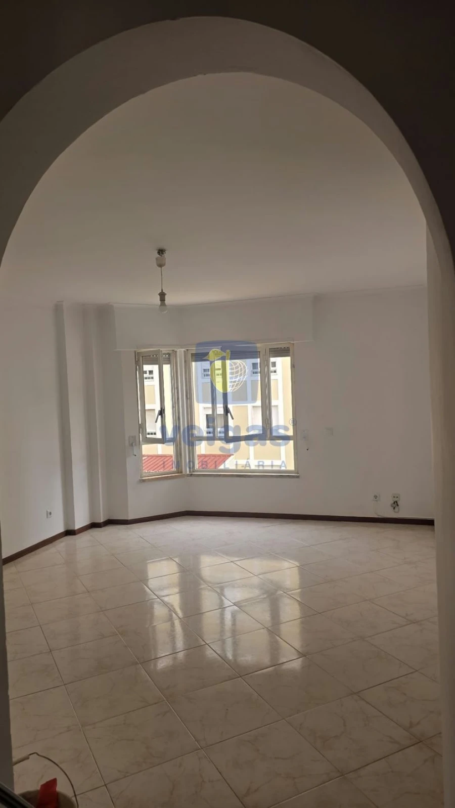 Apartamento T2 para Venda em Rio de Mouro Foto 2