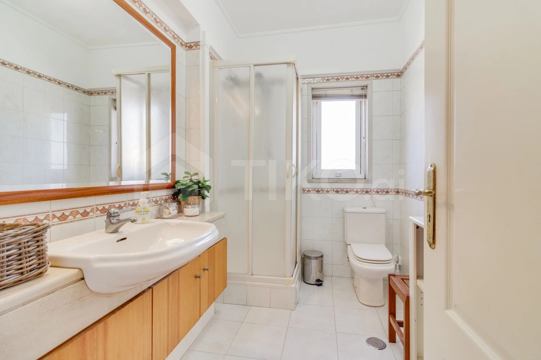 Apartamento T4 para Venda em Corroios Foto 21