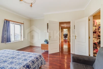 Apartamento T4 para Venda em Corroios