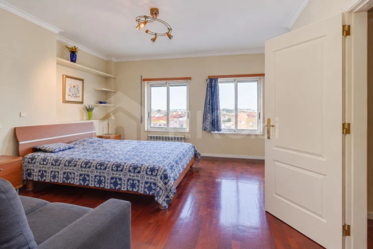 Apartamento T4 para Venda em Corroios Foto 17