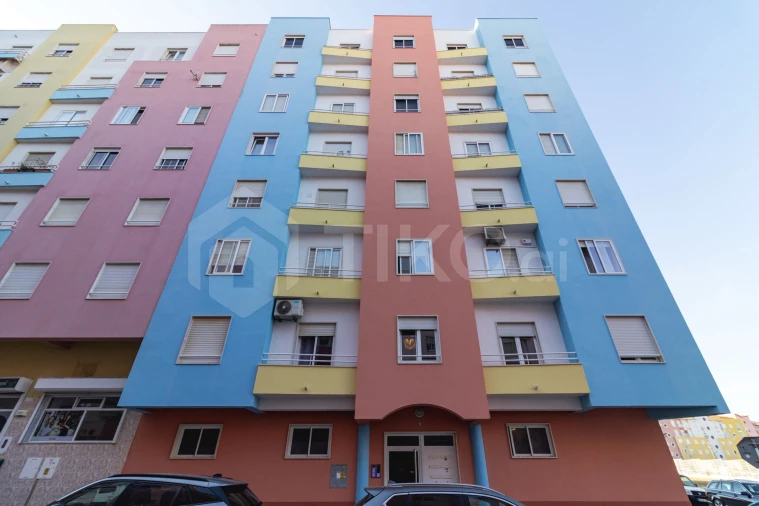 Apartamento T4 para Venda em Corroios Foto 52