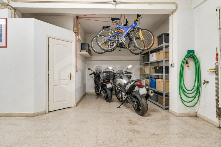 Apartamento T4 para Venda em Corroios Foto 49