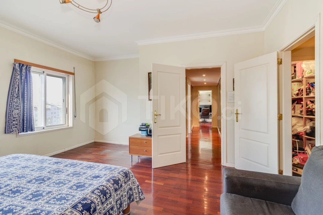 Apartamento T4 para Venda em Corroios Foto 20