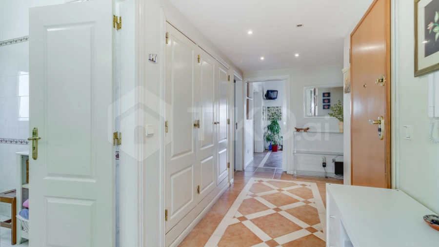 Apartamento T4 para Venda em Corroios