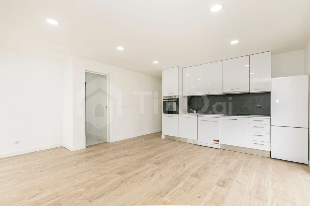 Apartamento T3 para Venda em Venteira Foto 3