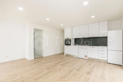 Apartamento T3 para Venda em Venteira