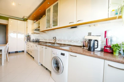 Apartamento T3 para Venda em Carnide