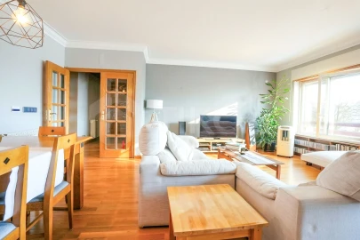 Apartamento T3 para Venda em Carnide
