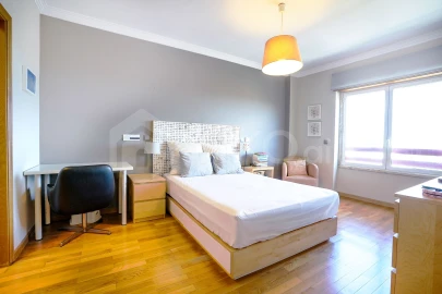 Apartamento T3 para Venda em Carnide