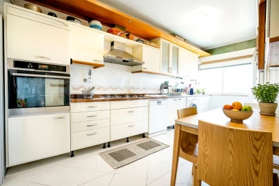 Apartamento T3 para Venda em Carnide