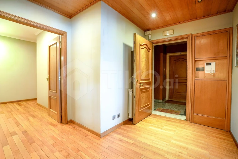 Apartamento T3 para Venda em Carnide Foto 9