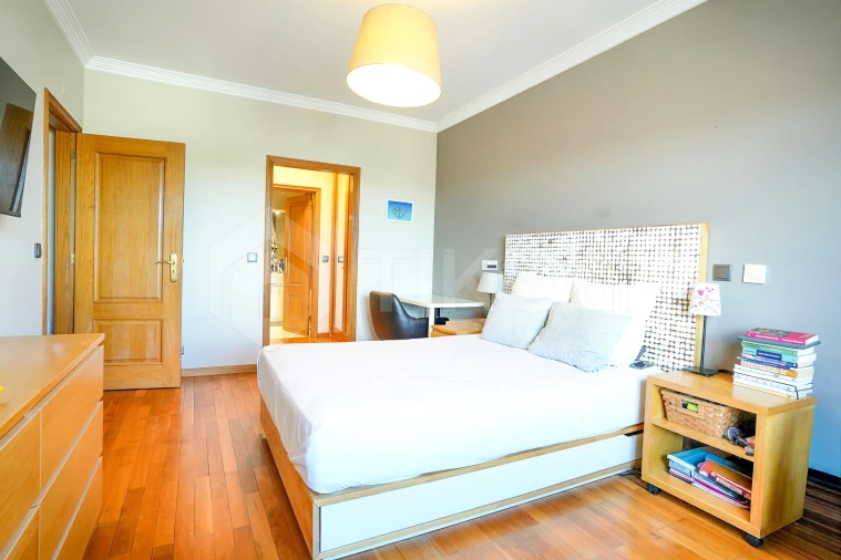 Apartamento T3 para Venda em Carnide Foto 15